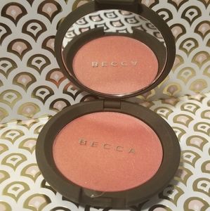 BECCA Luminous Blush in Snapdragon